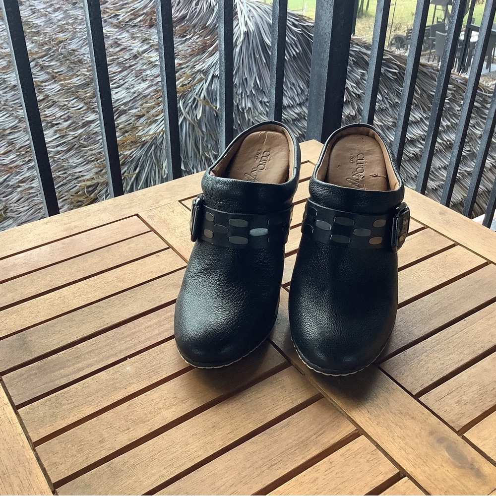 Elegant Black Buckle Mules for Women - Picture 9 of 10